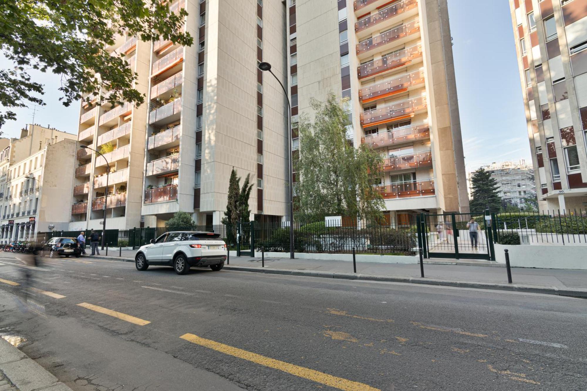 Appartement Republique Jemmapes Free Netflix Paris
