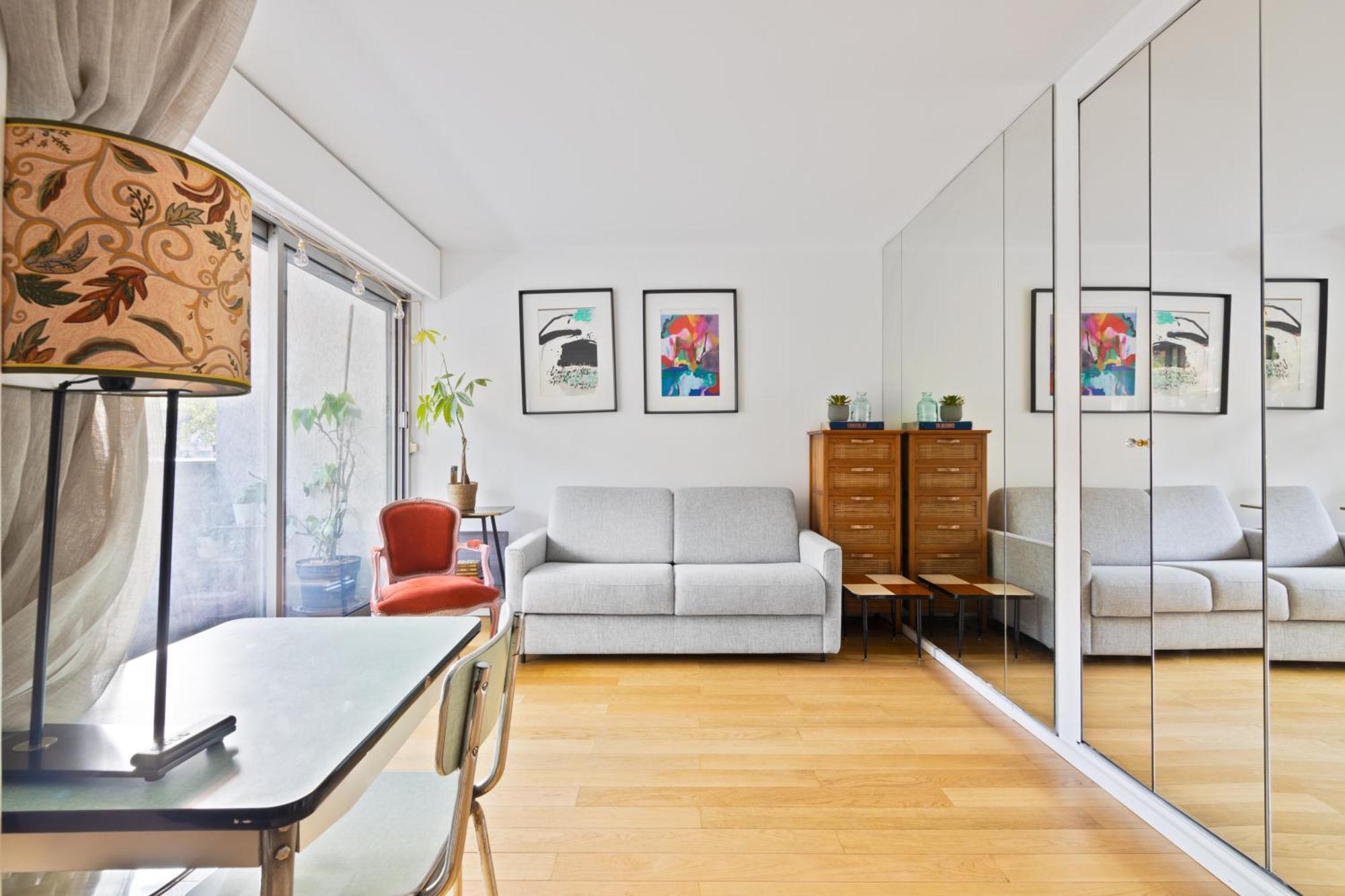 Appartement Republique Jemmapes Free Netflix Paris