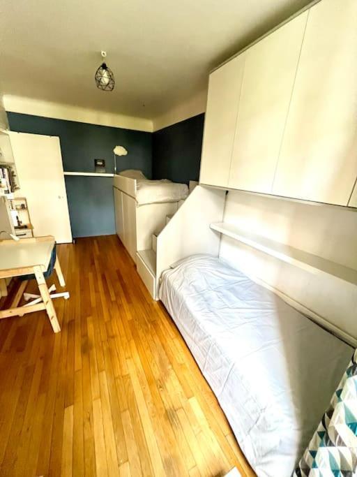 Apartment Grand Dans 8 Couchages *