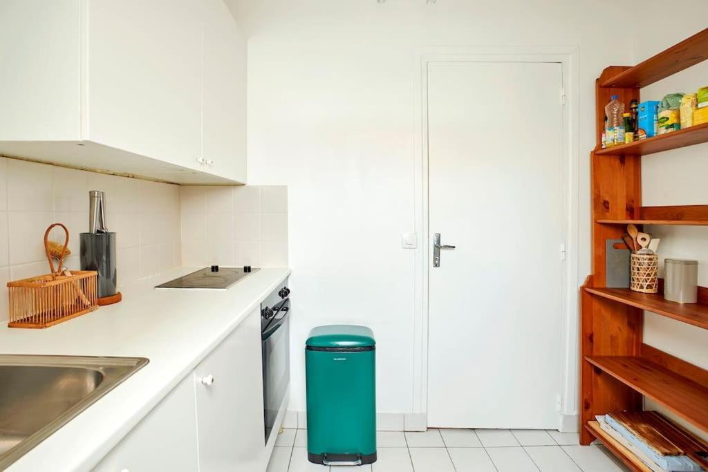 Bourgon Flat Apartment Paris