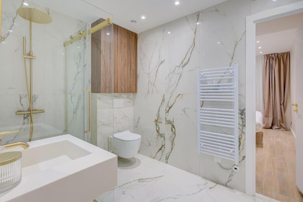 Appartement Peaceful Getaway Near Marais - With Ac