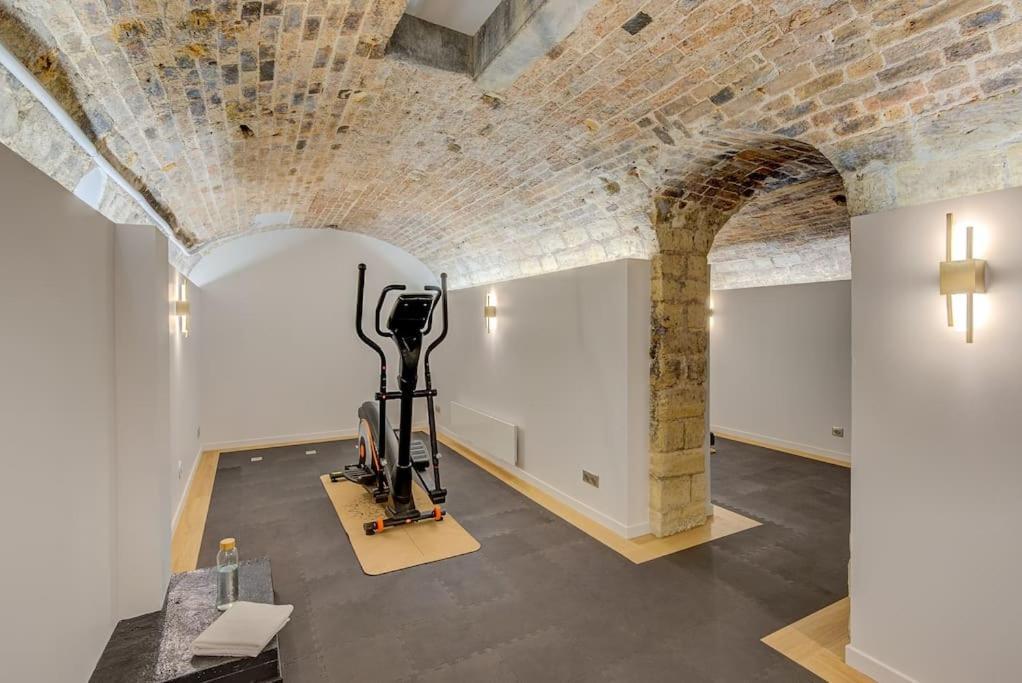 Peaceful Getaway Near Marais - With Ac Appartement Paris