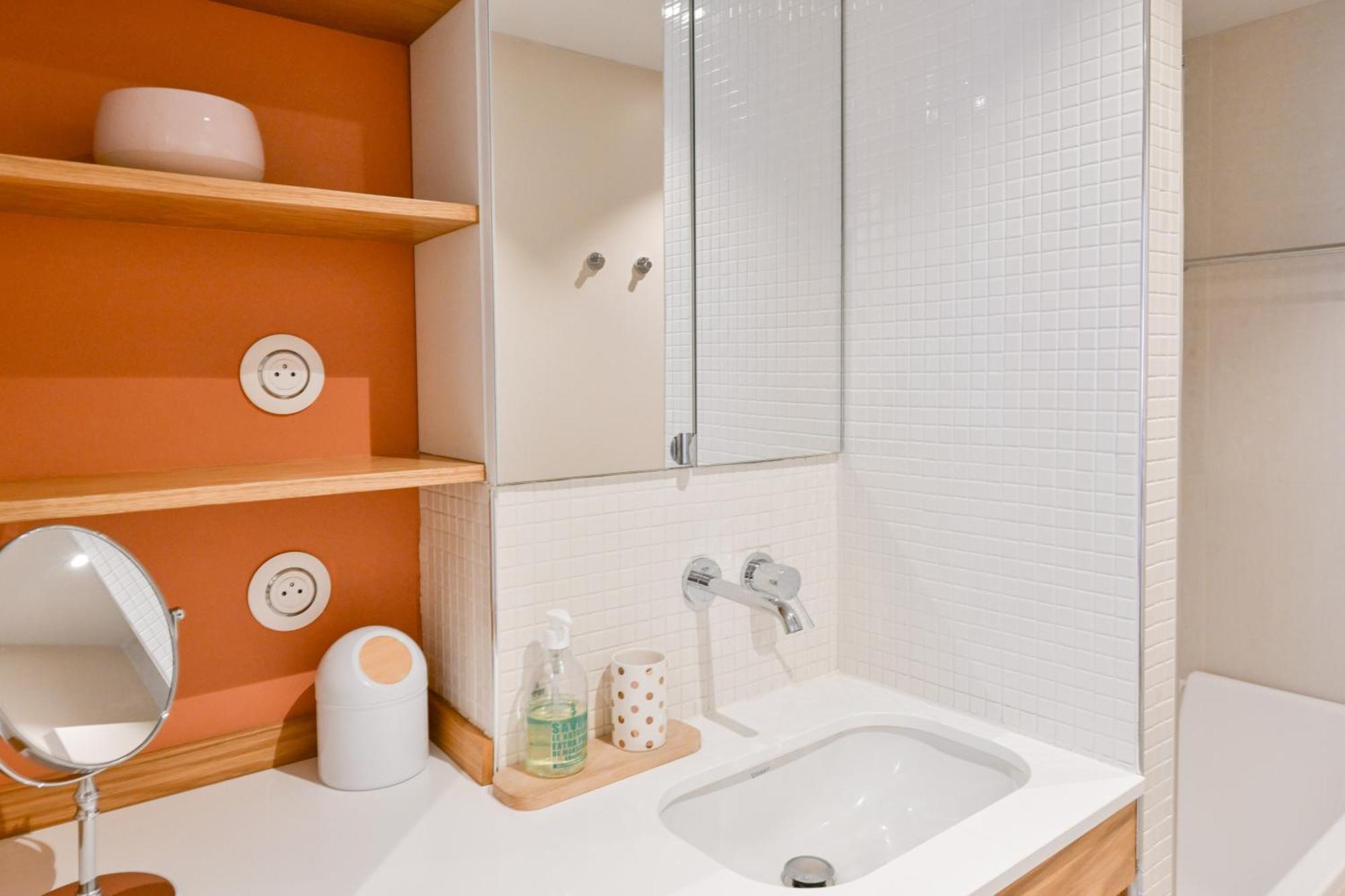 Architect-designed In Le Marais District *