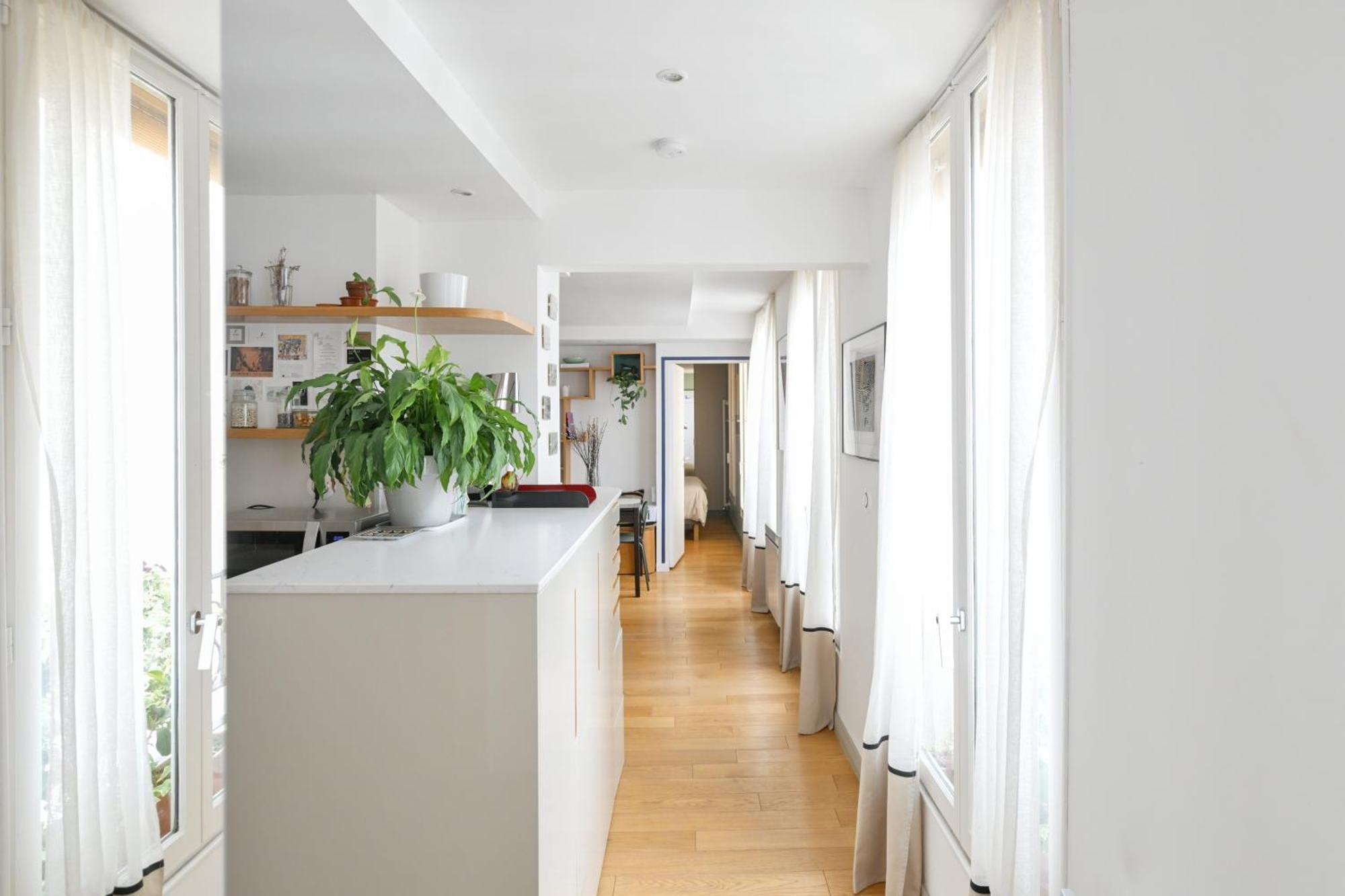 Architect-designed In Le Marais District