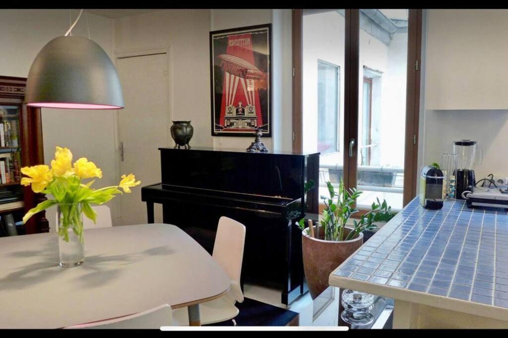 Delux2 Large Marais Apartment *