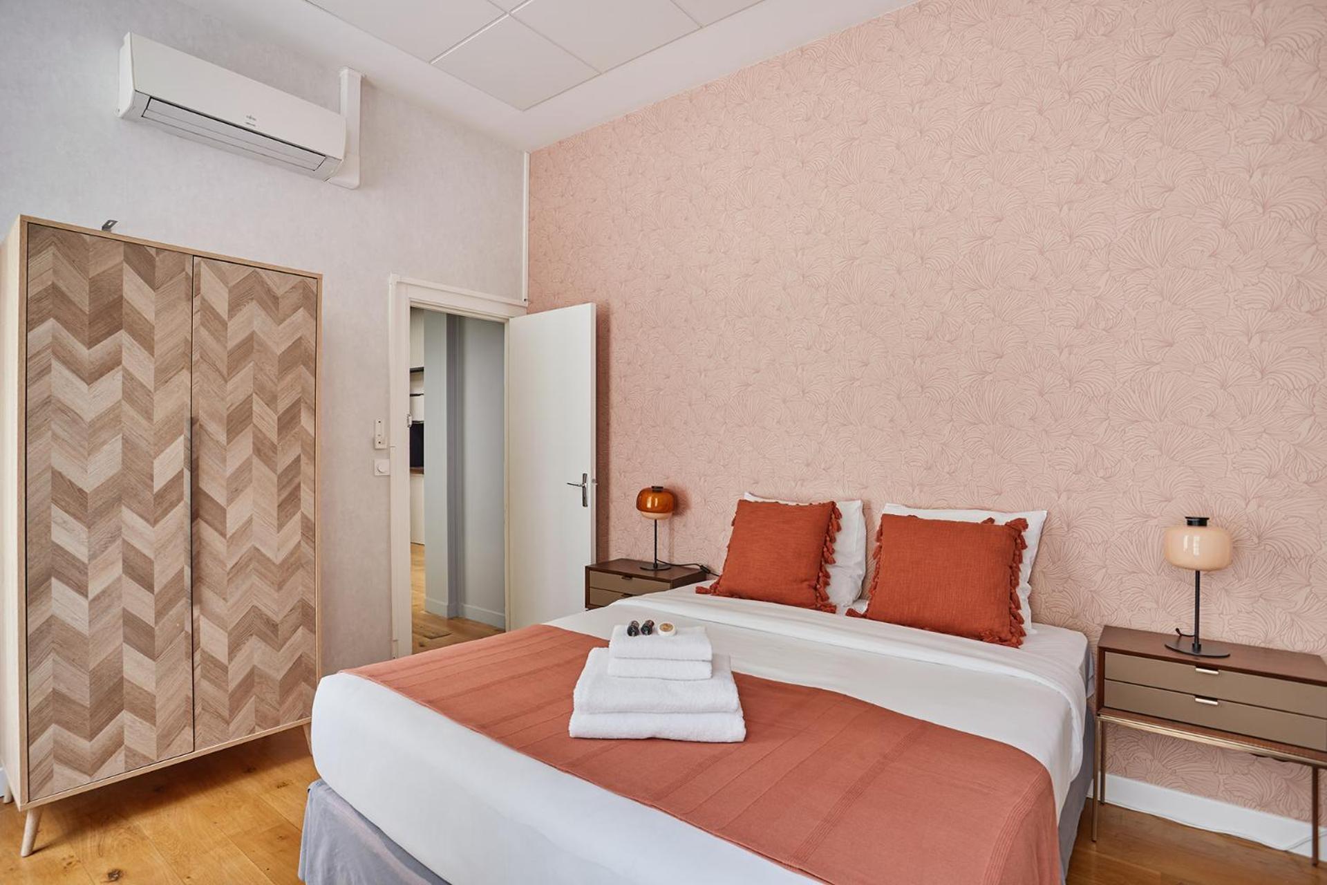 Sublim 3 Bedrooms Center Of By Prestige Apartamento Paris