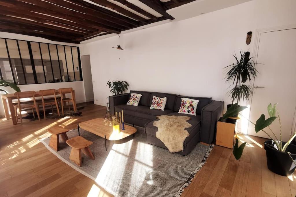Apartment Place Des Vosges, 1 4 P Paris