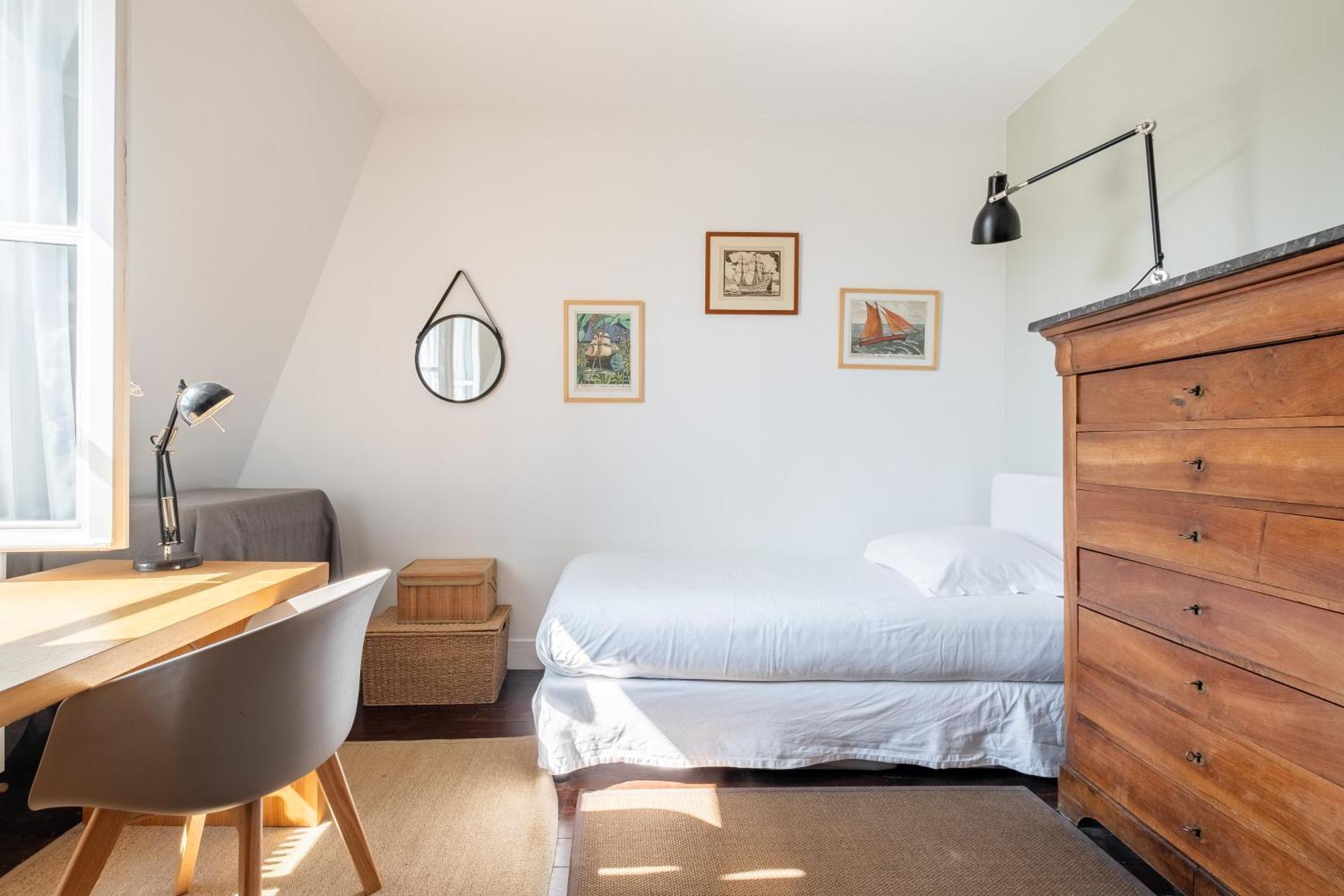 Apartment Veeve - Literary Radiance Paris