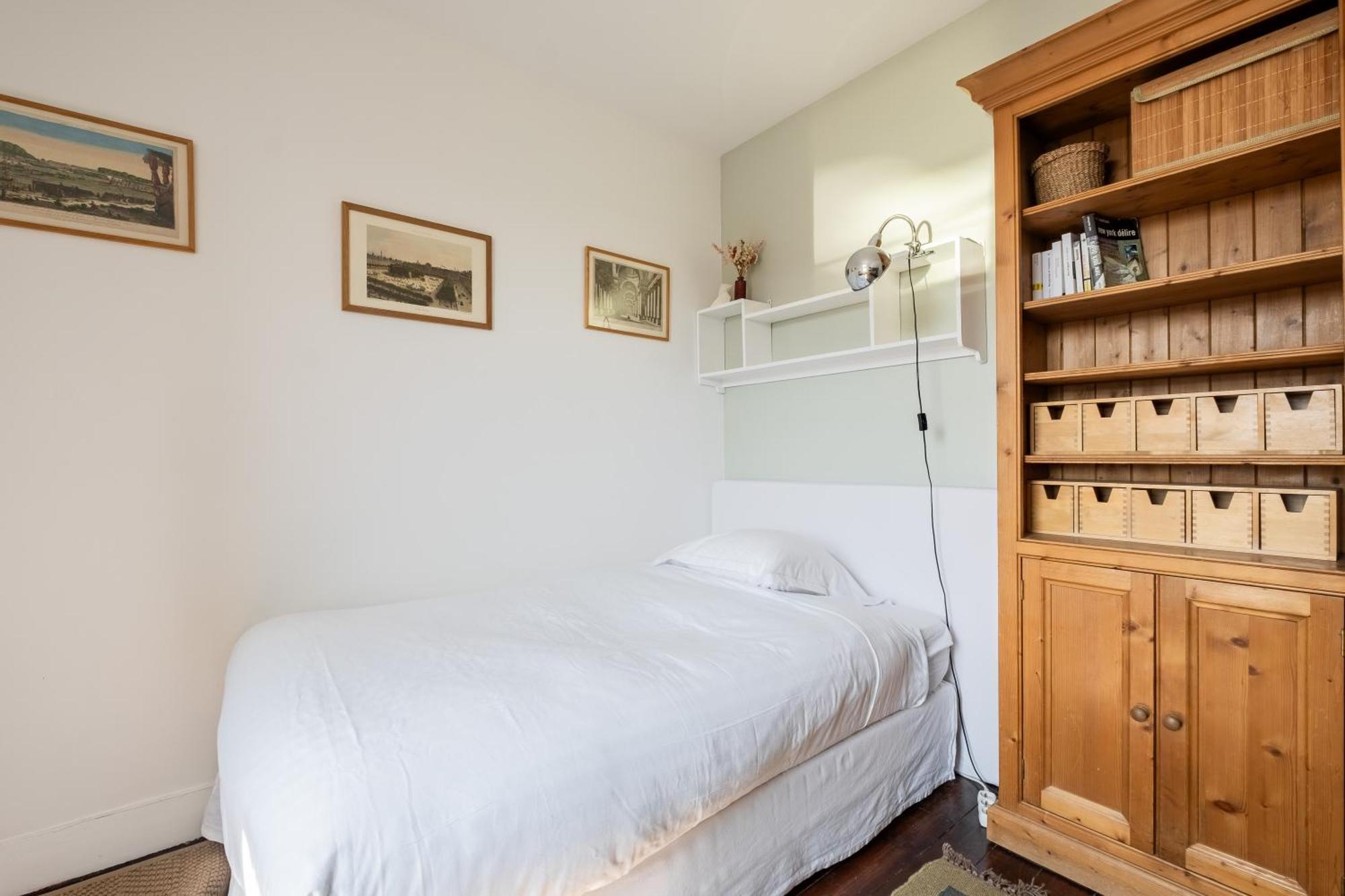 Apartment Veeve - Literary Radiance