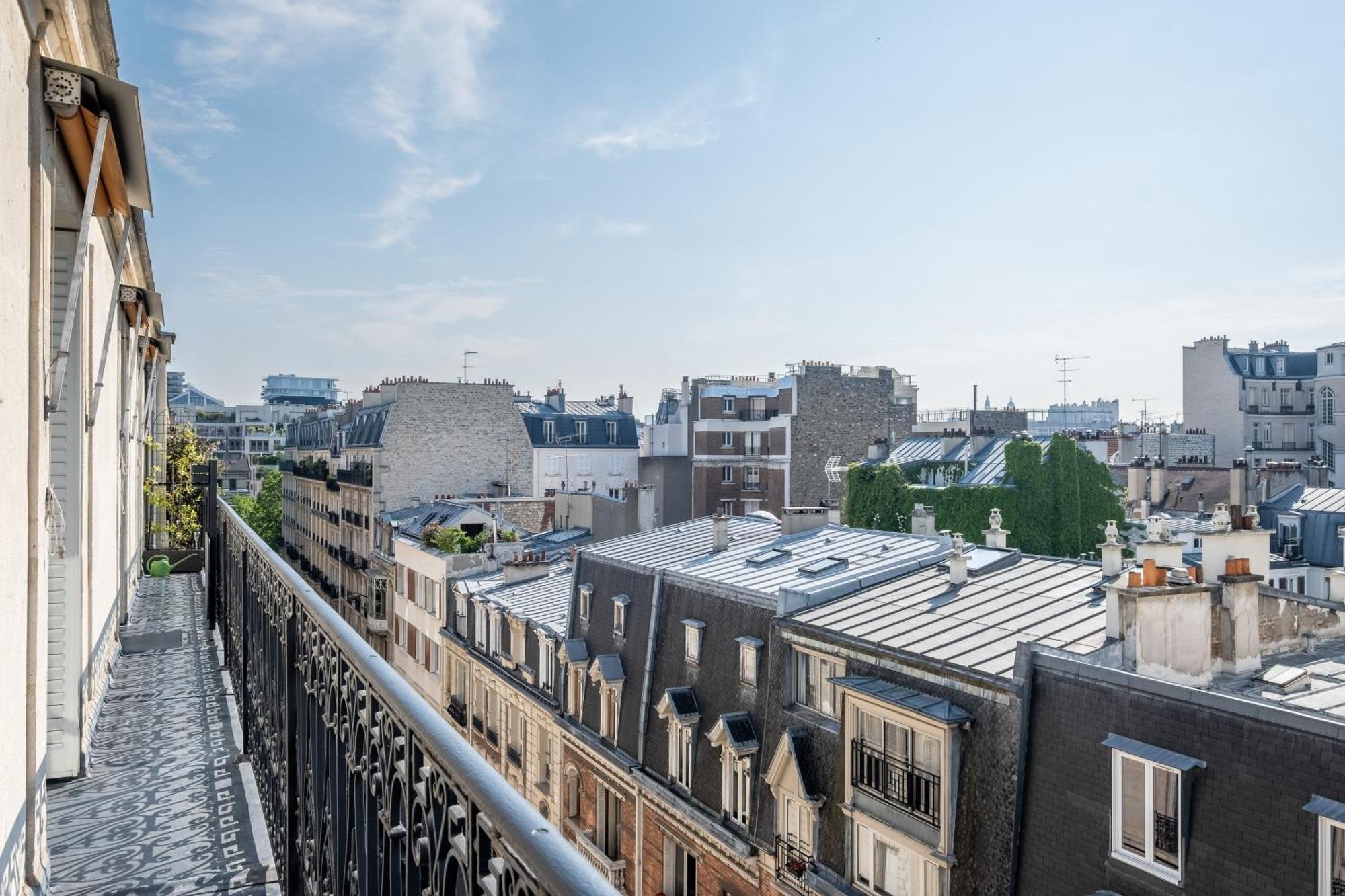 Veeve - Literary Radiance Apartment *