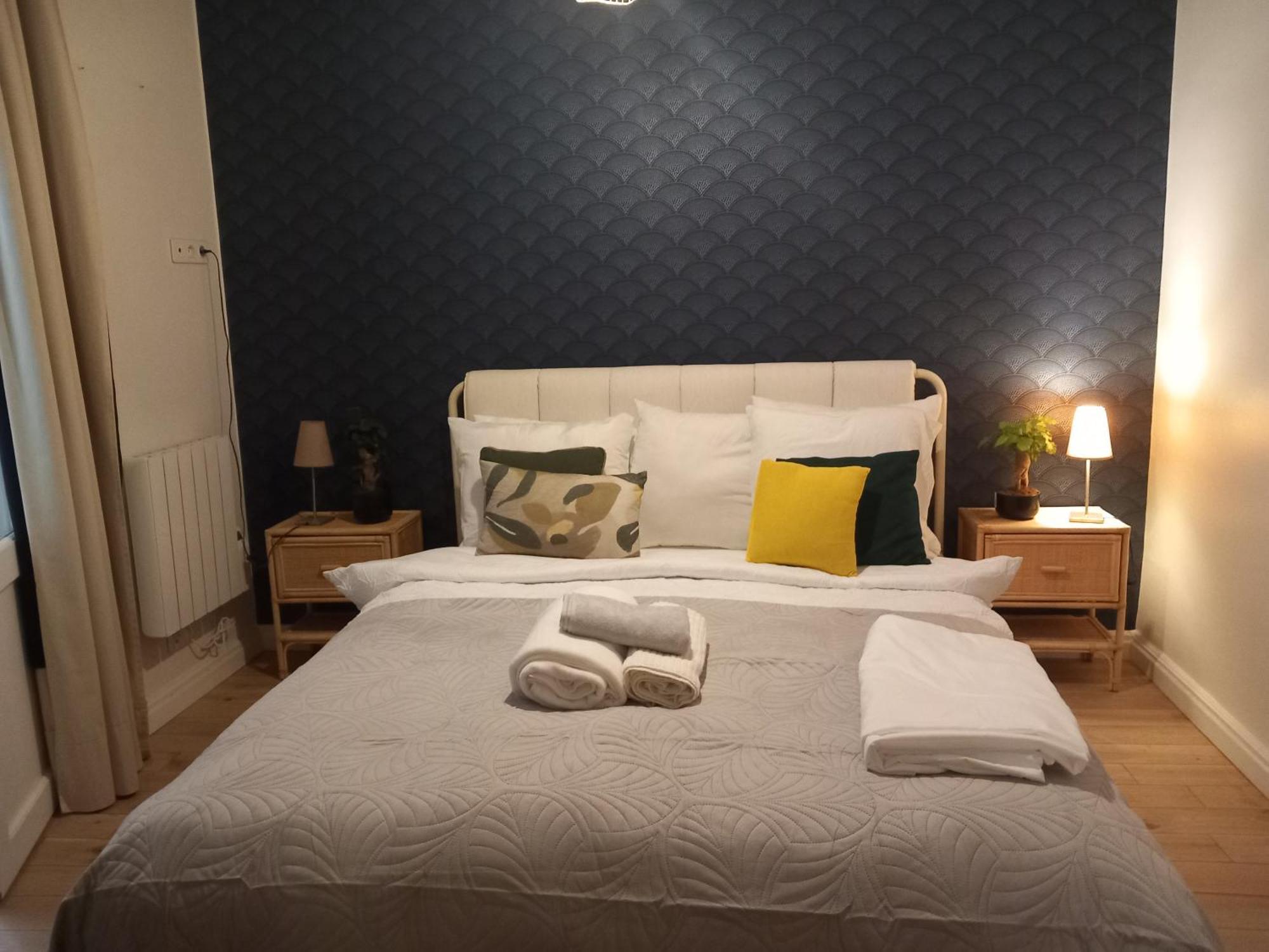 Apartment Center 6eme ,gare Montparnasse 1 Minute,5 Minute Eiffel Tour And Louvre Meusm Paris