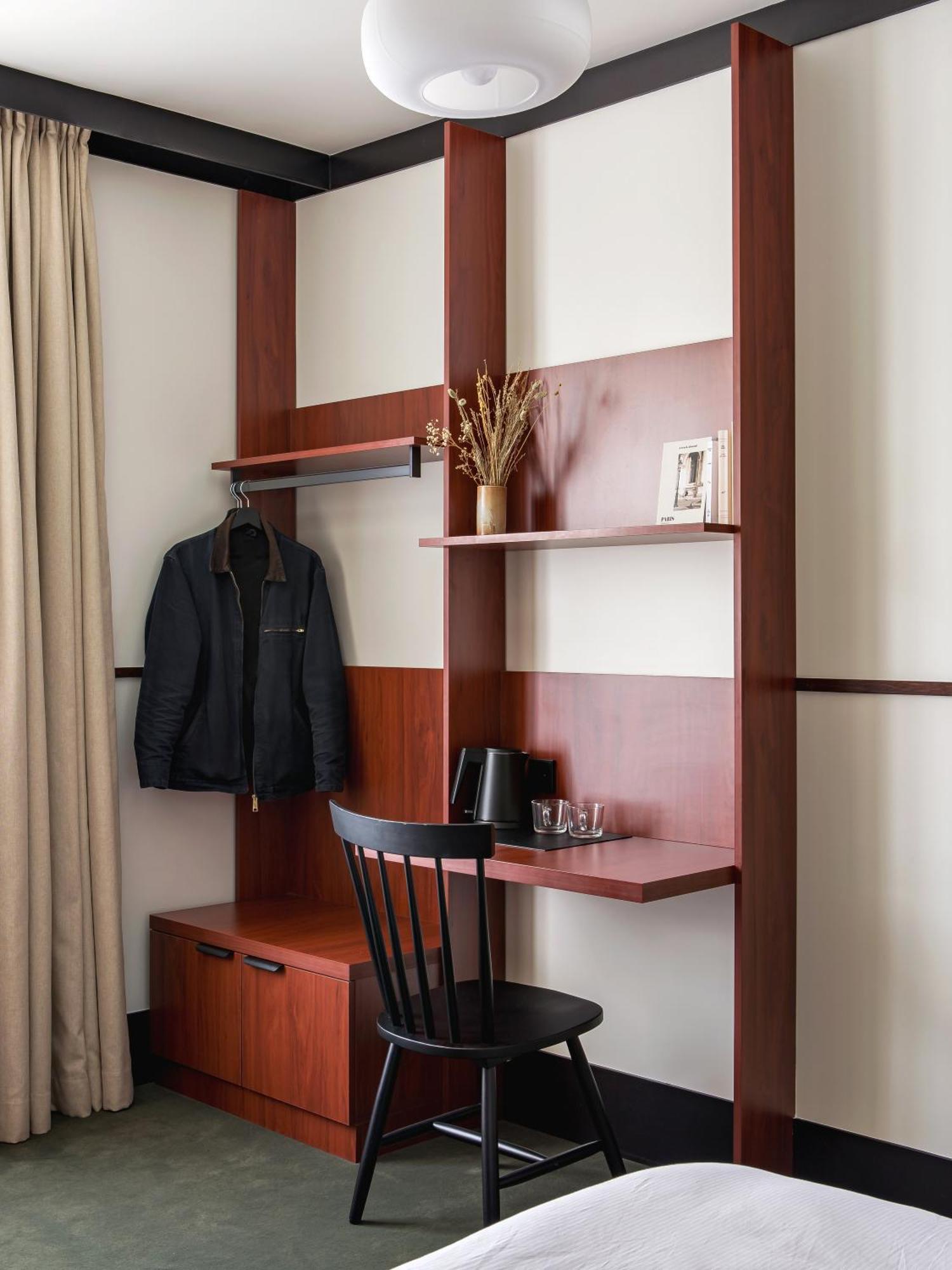 Arian Hotel