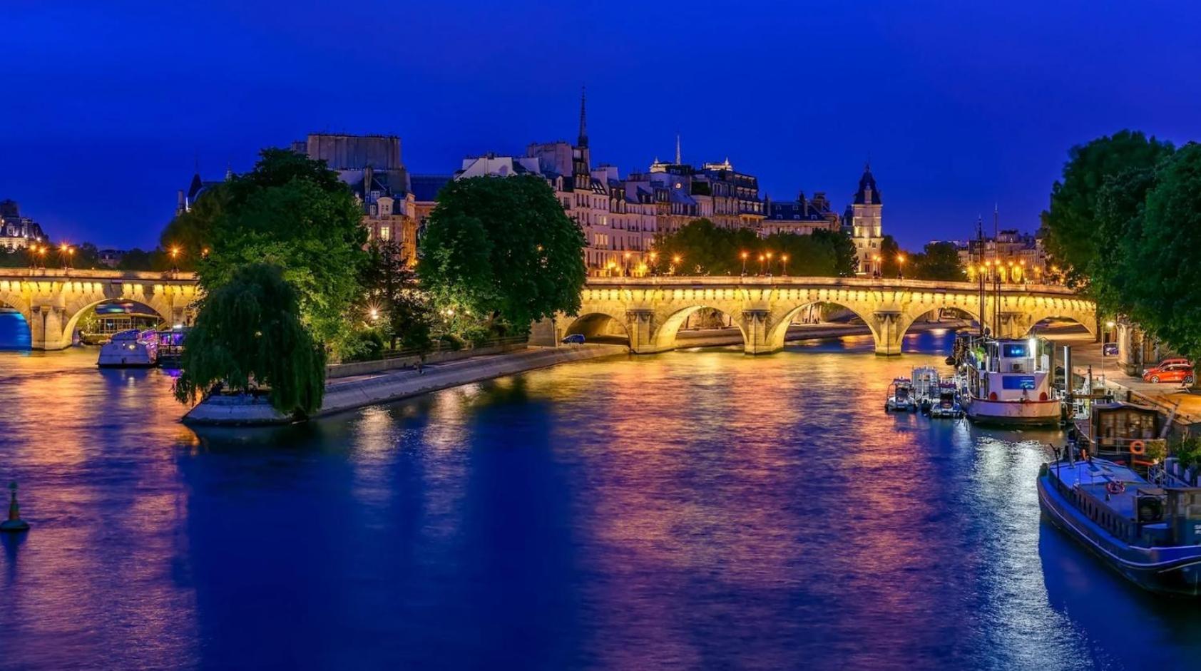Homestay Privees - Seine & Louvre In The Connected Heart Of Paris
