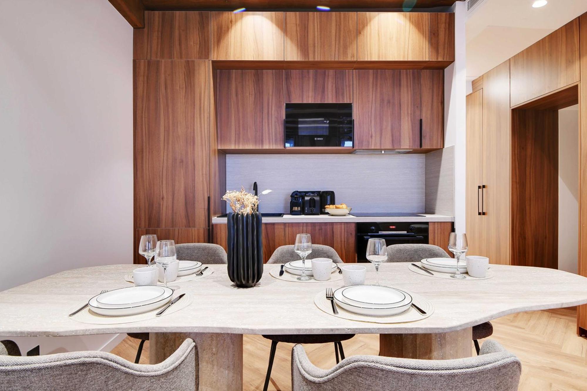 Luxury In The Heart Or Paris-notre Dame Apartment Paris