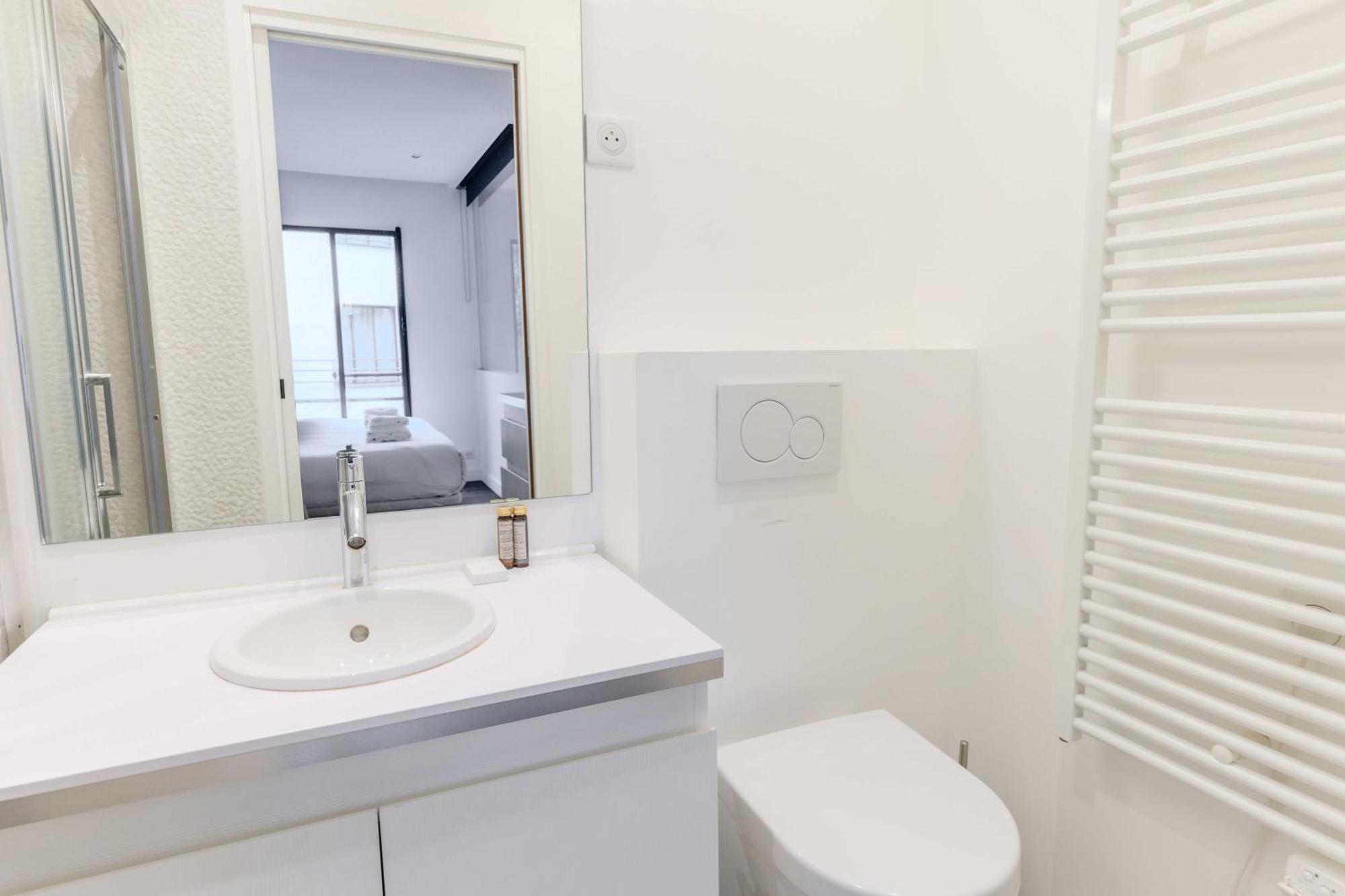 Apartment Bastille - Elegant Duplex Loft -6p *