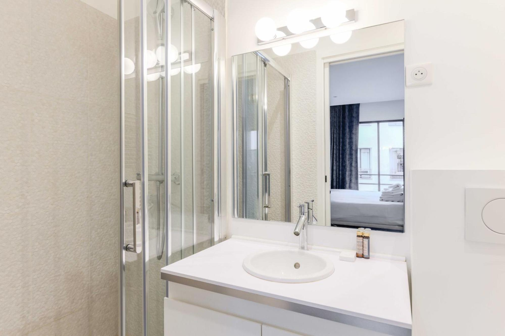Apartment Bastille - Elegant Duplex Loft -6p *