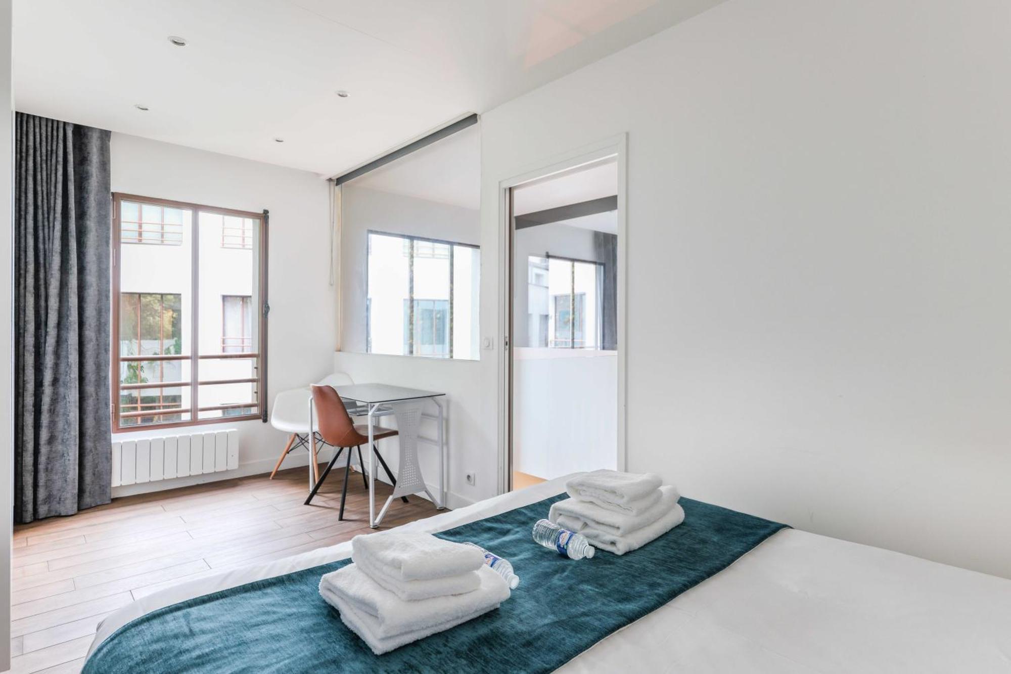 Bastille - Elegant Duplex Loft -6p * Paris