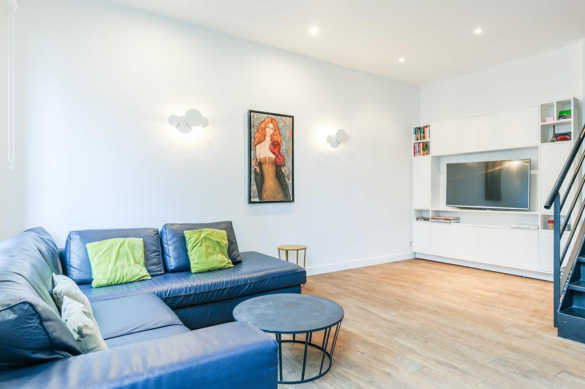 Bastille - Elegant Duplex Loft -6p