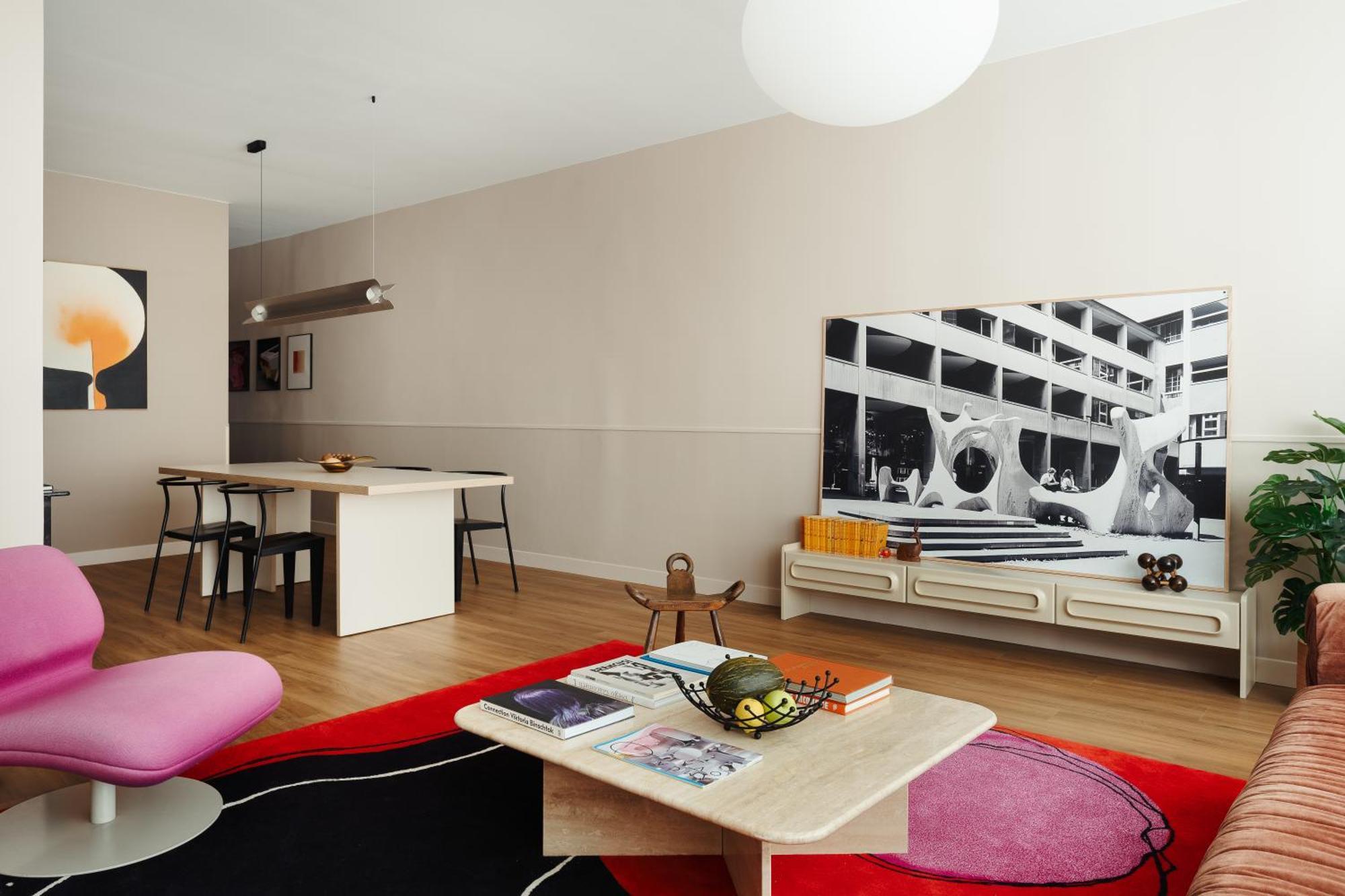 Edgar Marais - Temple Aparthotel 2*