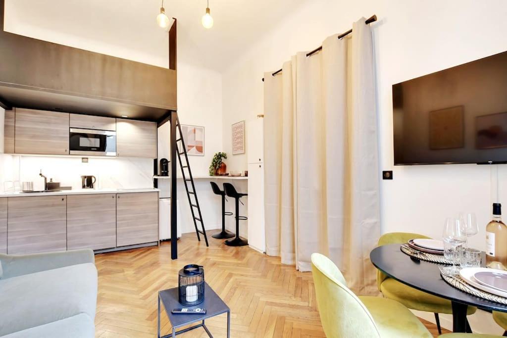 Charming Heart Of Le Marais - Gethosted Paris