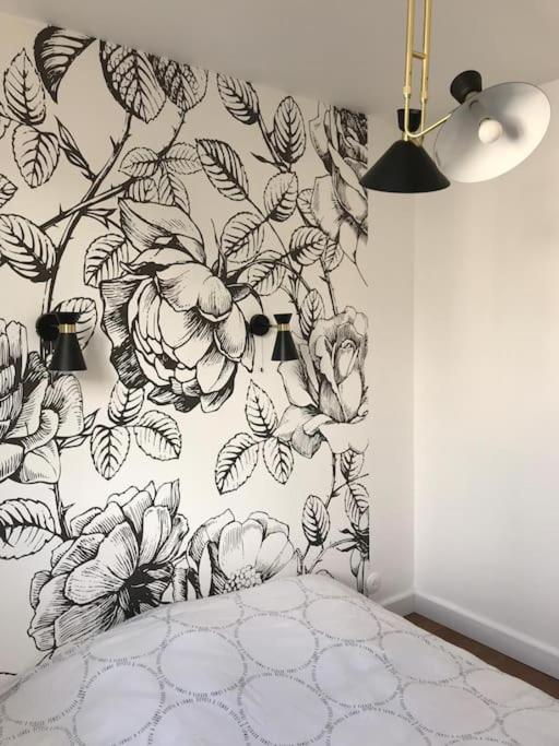 Apartamento Beautifully Designed Homely Calm Parisian Duplex *