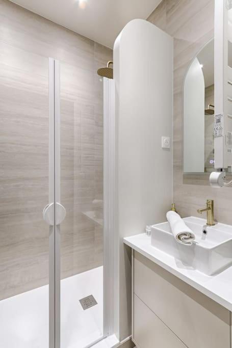 Luxury 1br Montmartre Condorcet Apartment *