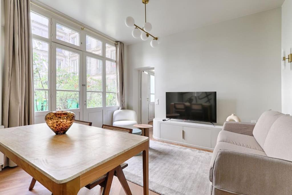 Luxury 1br Montmartre Condorcet