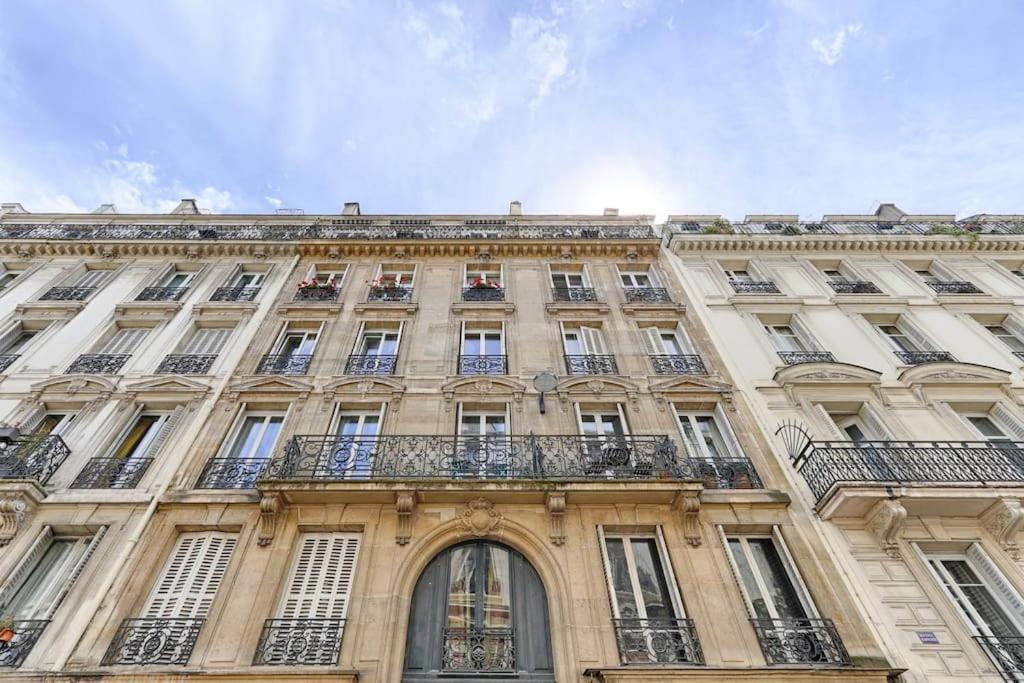 Luxury 1br Montmartre Condorcet * Paris