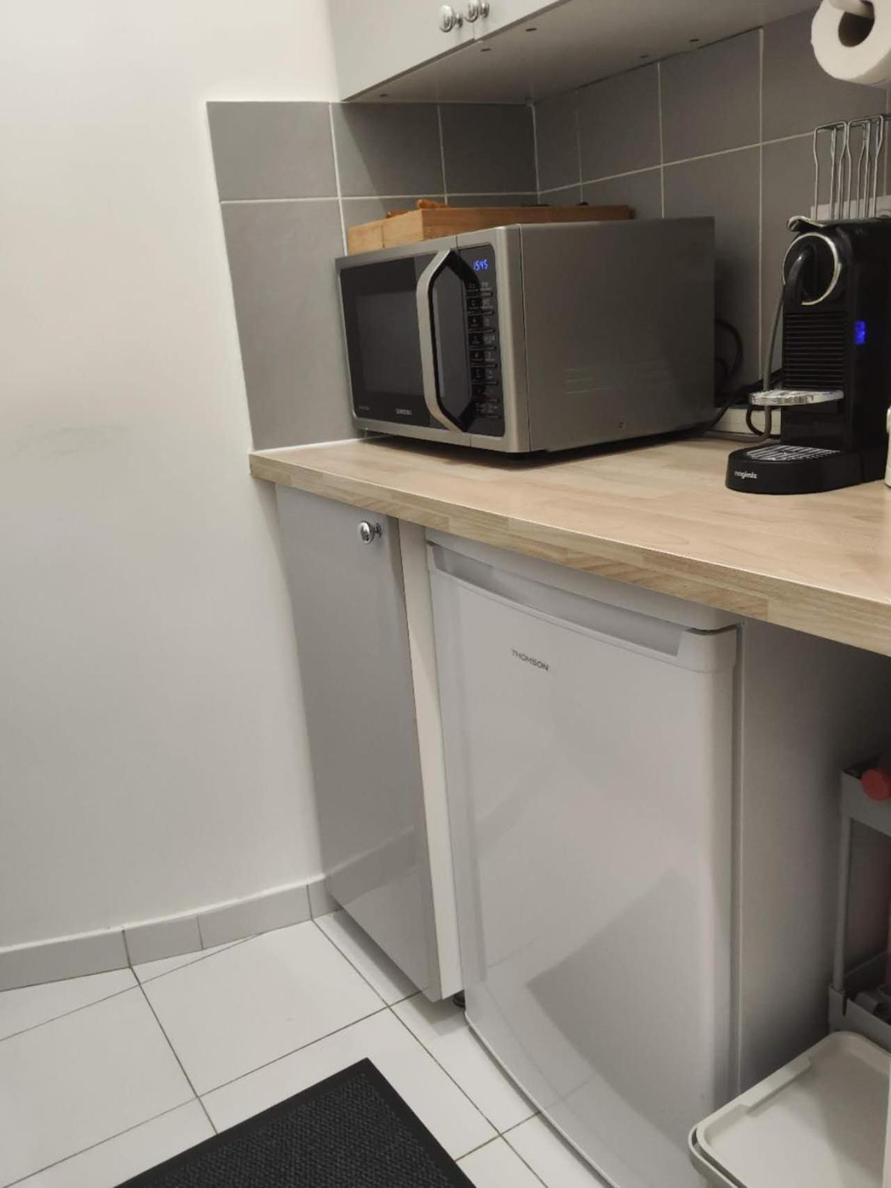 New Charming Comfortable In 10-near Metro Paris