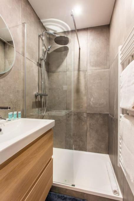 Montmartre Seveste Magnifique 2br Apartment *