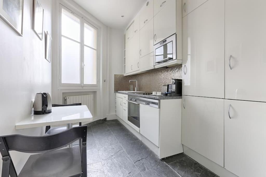 Apartment Invalides Pont Alexandre Iii Luxury 2br Paris