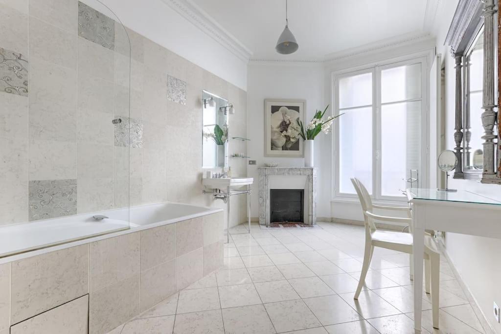 Apartment Invalides Pont Alexandre Iii Luxury 2br