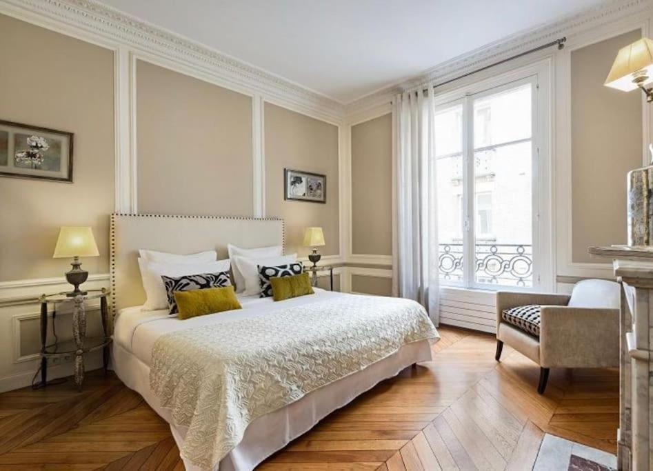 Invalides Pont Alexandre Iii Luxury 2br Paris