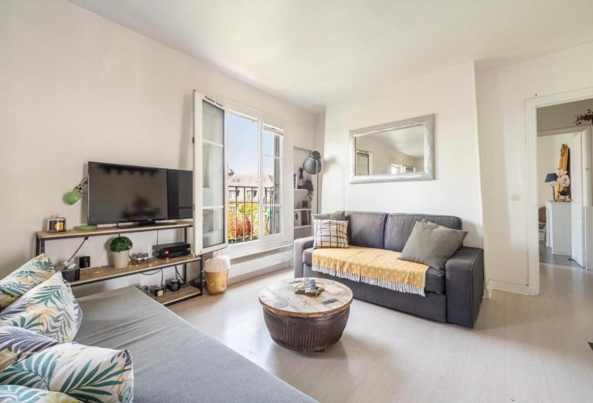 Appartement In Front Of Sacre Coeur - 2 Bedrooms In Last Floor Paris