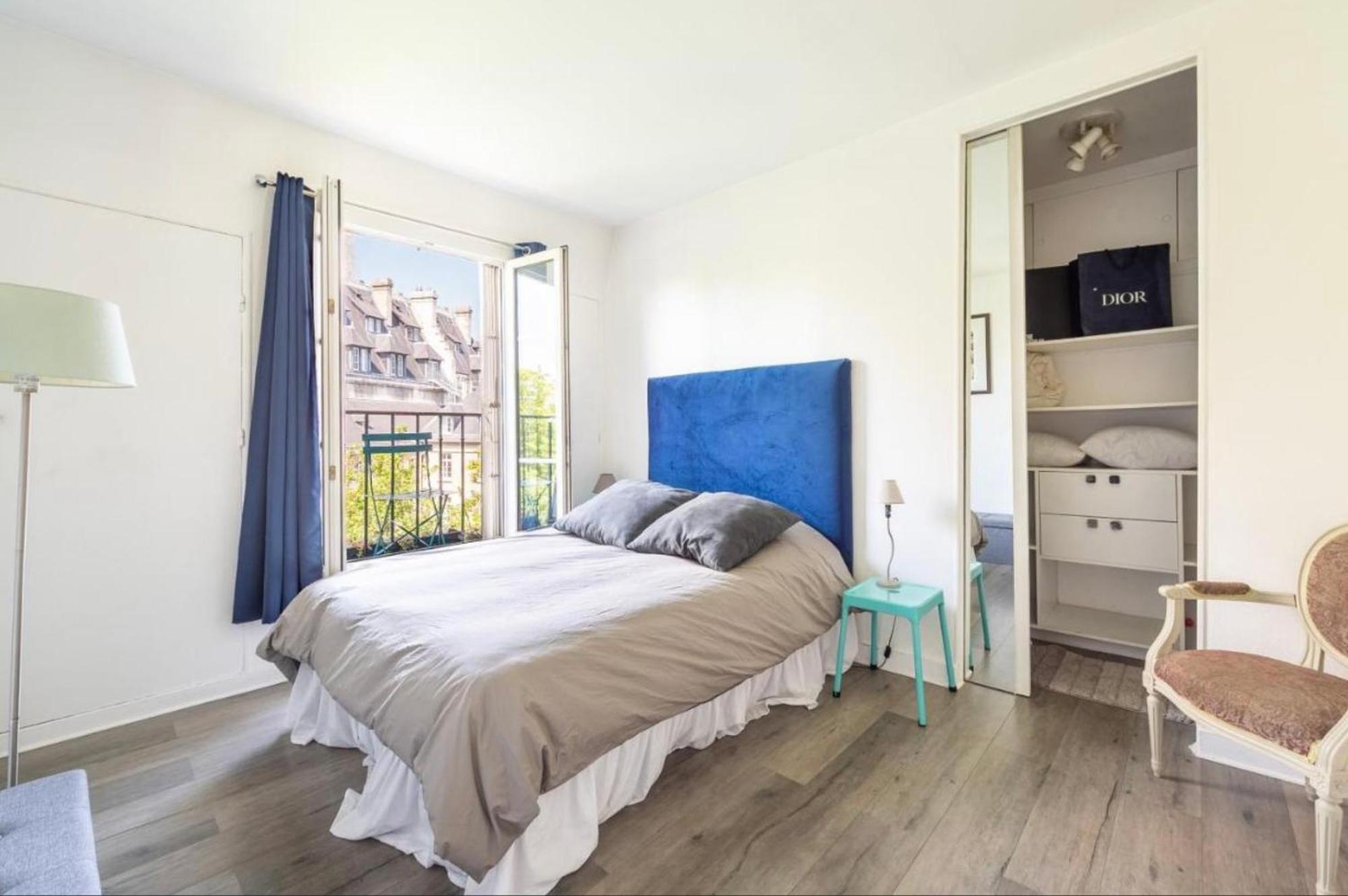 Appartement In Front Of Sacre Coeur - 2 Bedrooms In Last Floor