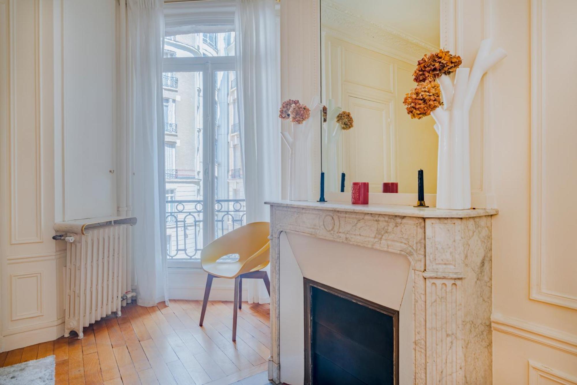 Prestigious Triangle D'or 2br Champs-elysee - Montaigne Appartement Paris