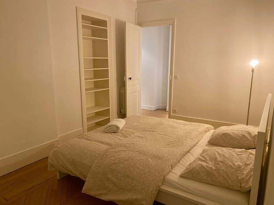 Haussmannien, Pres Arc Triomphe Apartment *