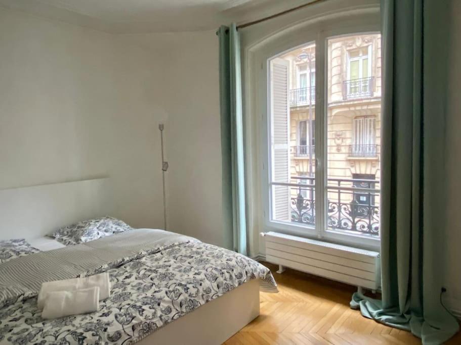 Apartment Haussmannien, Pres Arc Triomphe *