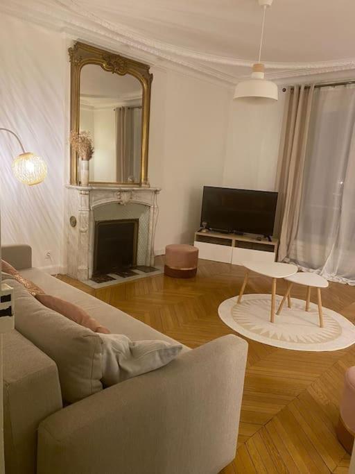 Haussmannien, Pres Arc Triomphe Paris