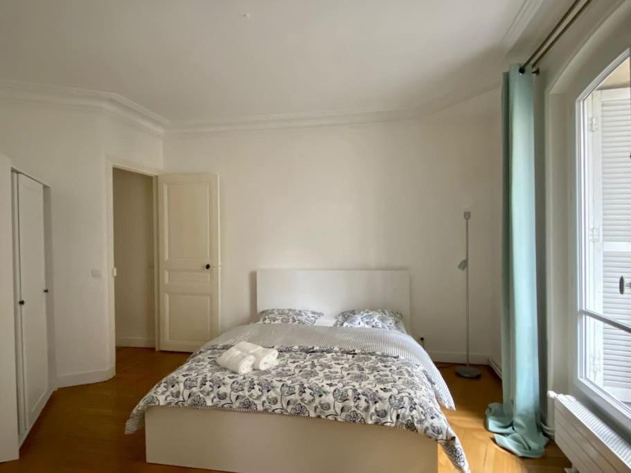 Haussmannien, Pres Arc Triomphe * Paris