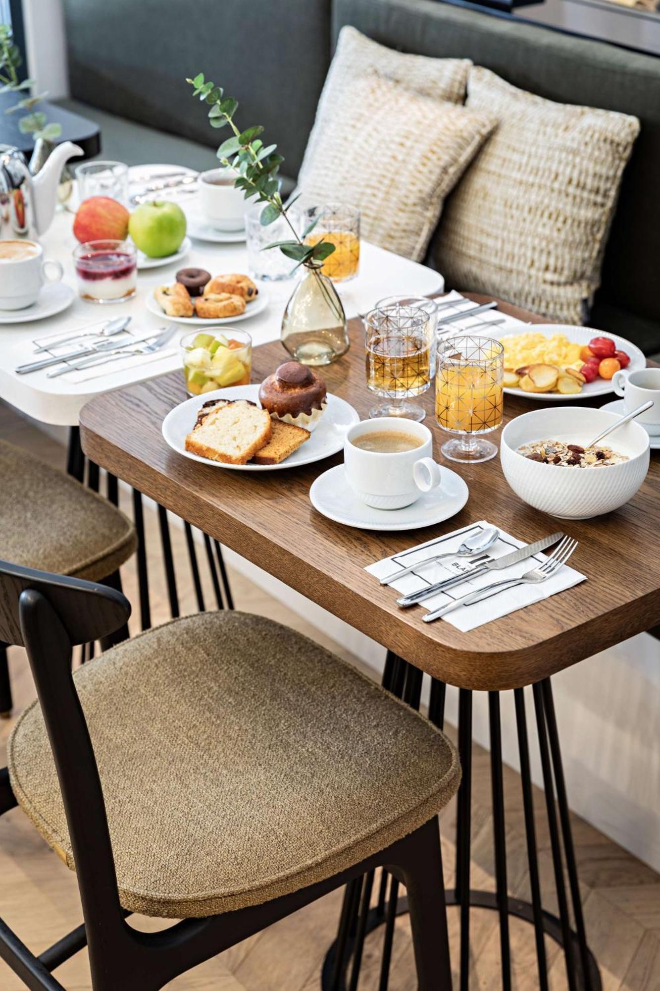 Best Western Premier The Blake Gare Saint Lazare Hotel 4*