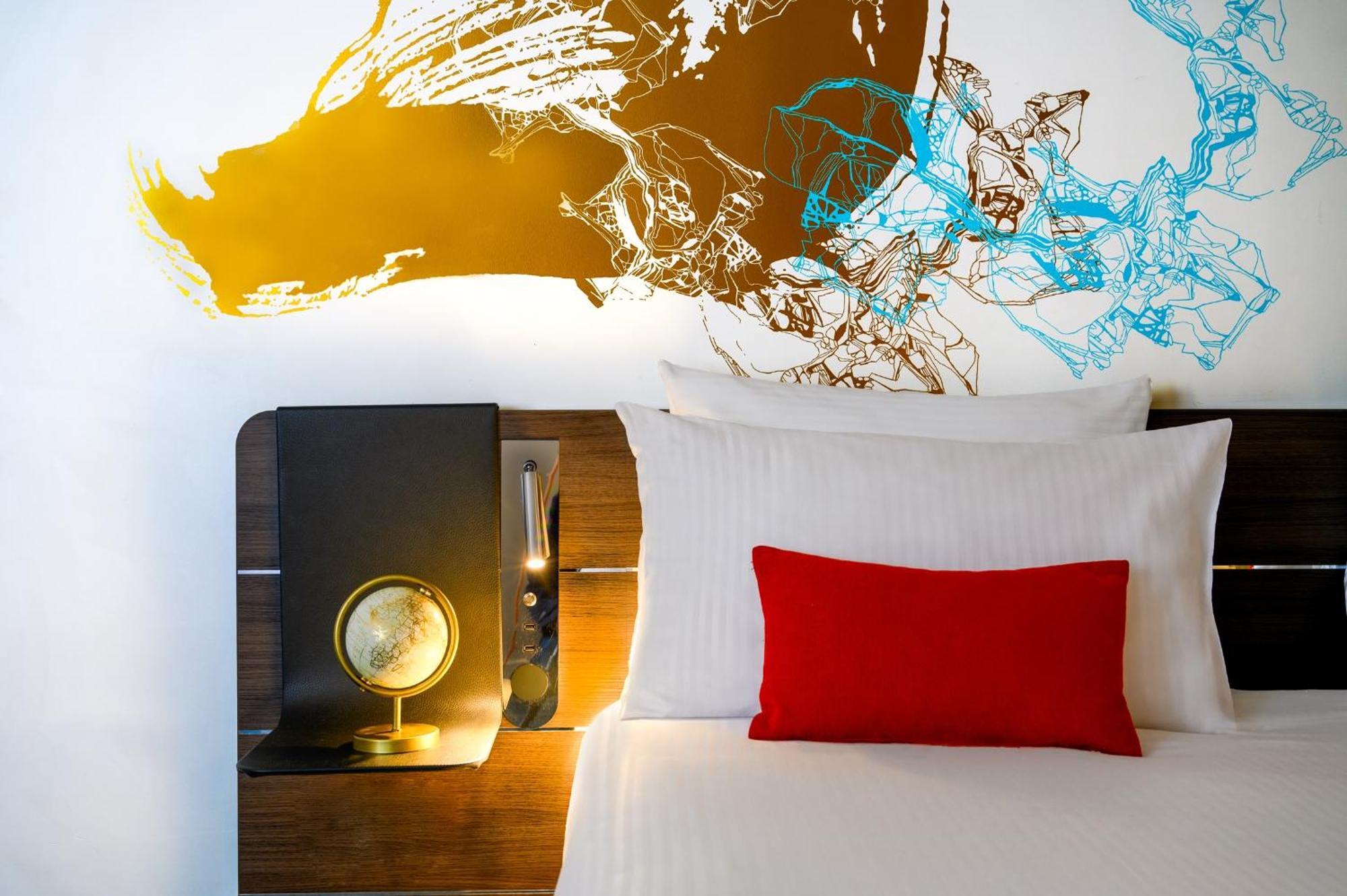 Novotel Les Halles Hotel 4*