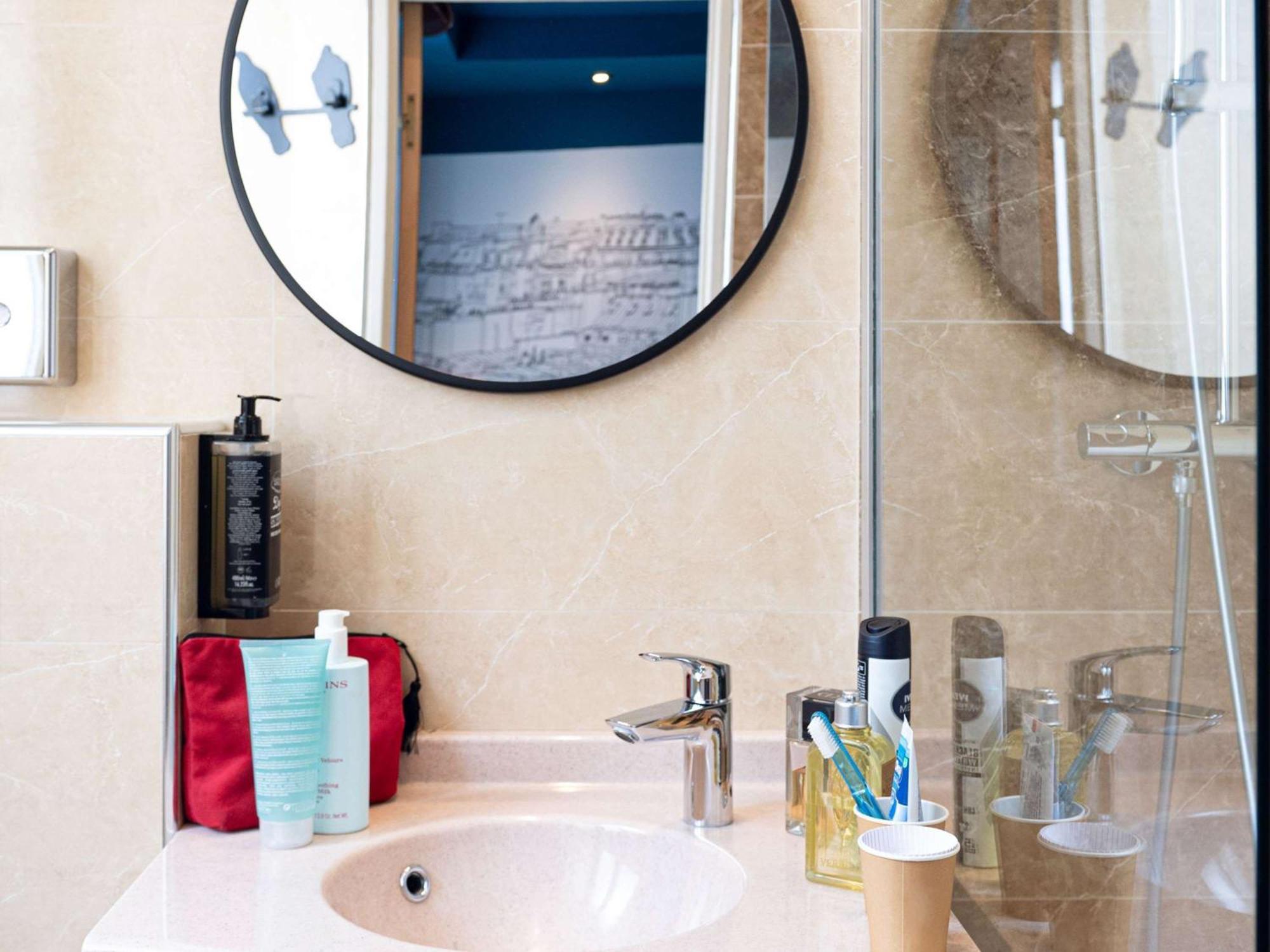 Ibis Styles Batignolles 3*