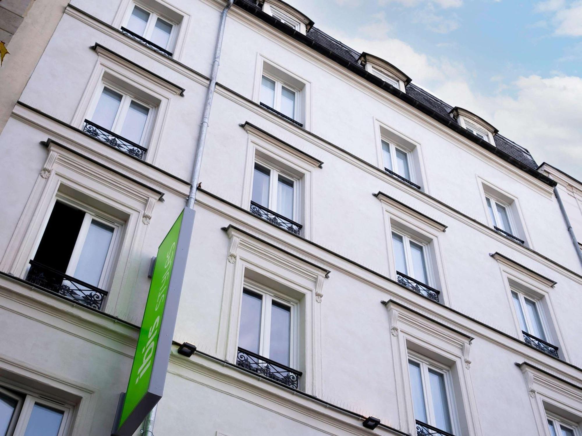 Ibis Styles Batignolles Hotel