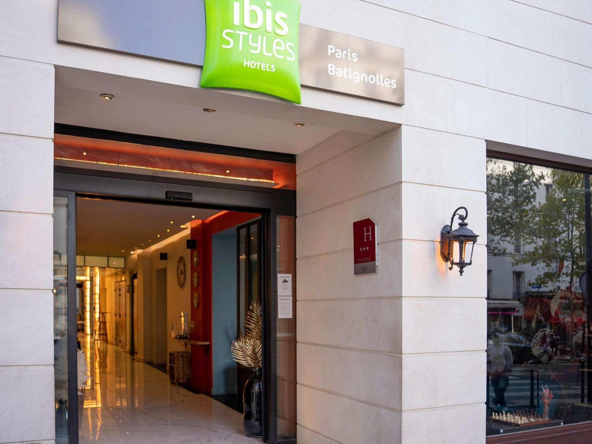 Ibis Styles Batignolles Hotel 3*