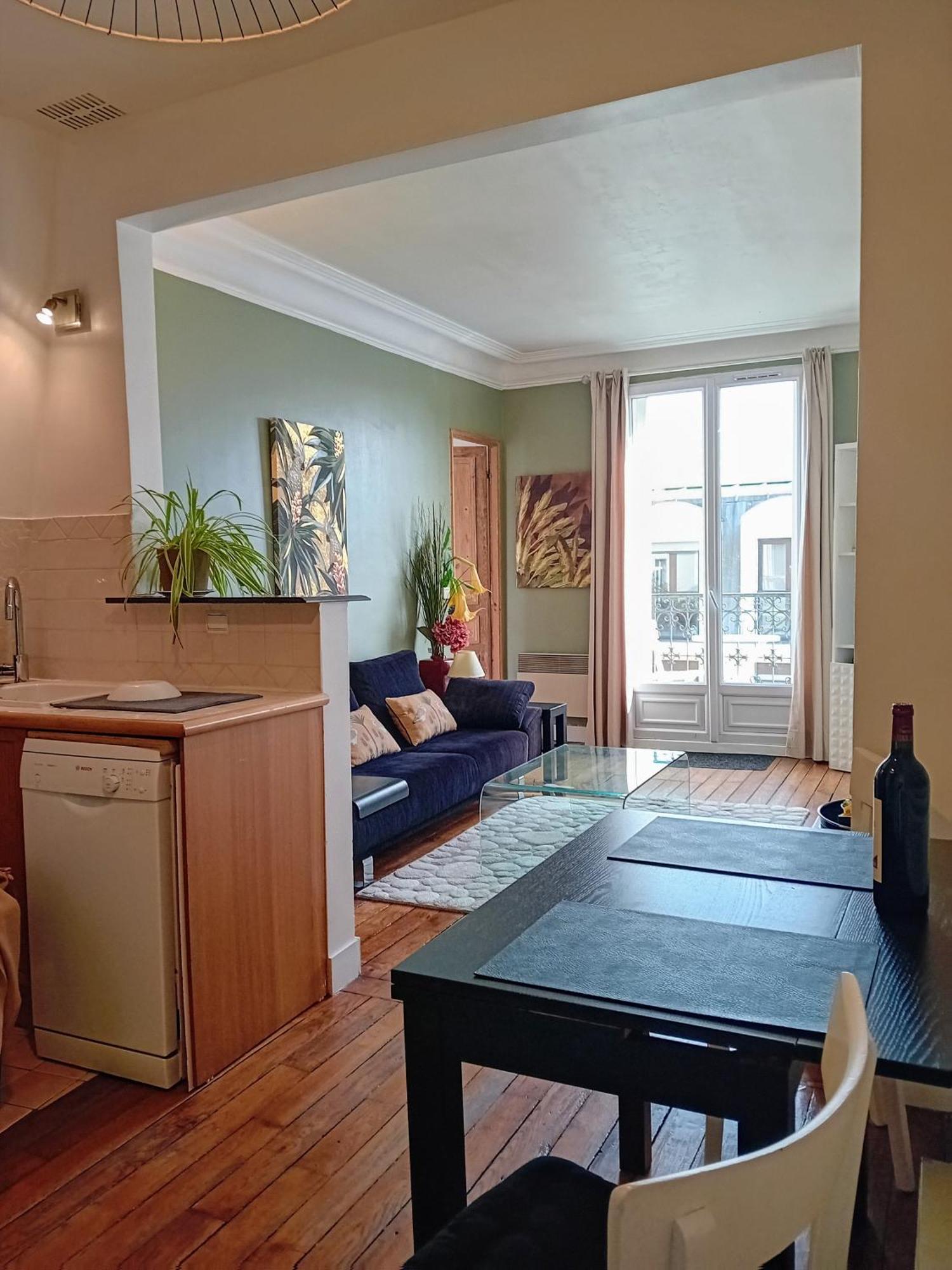 Avec Balcon Au Cœur Oberkampf,