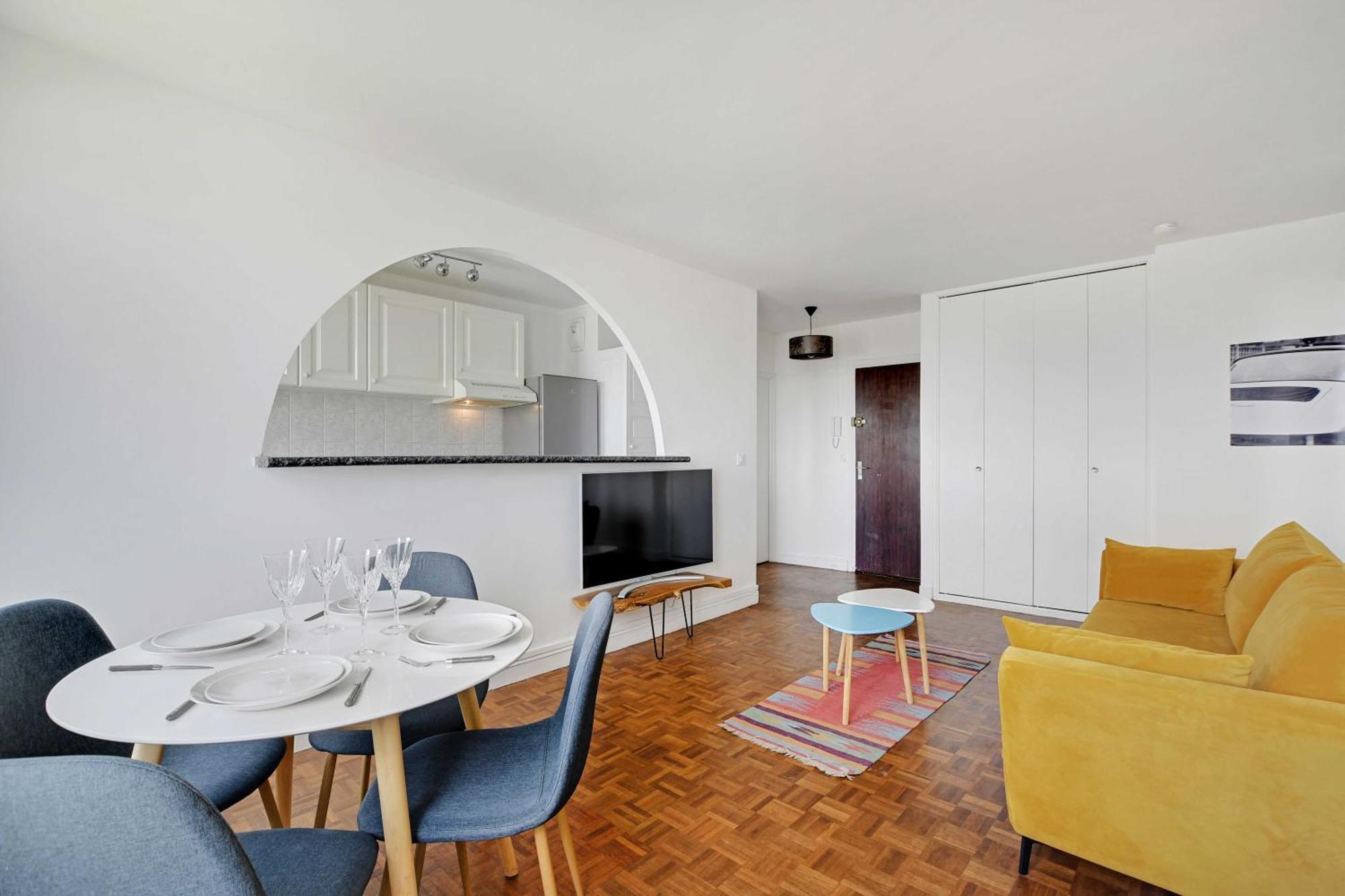 Amazing Panoramic View Facing Parc De La - 4p Appartement *