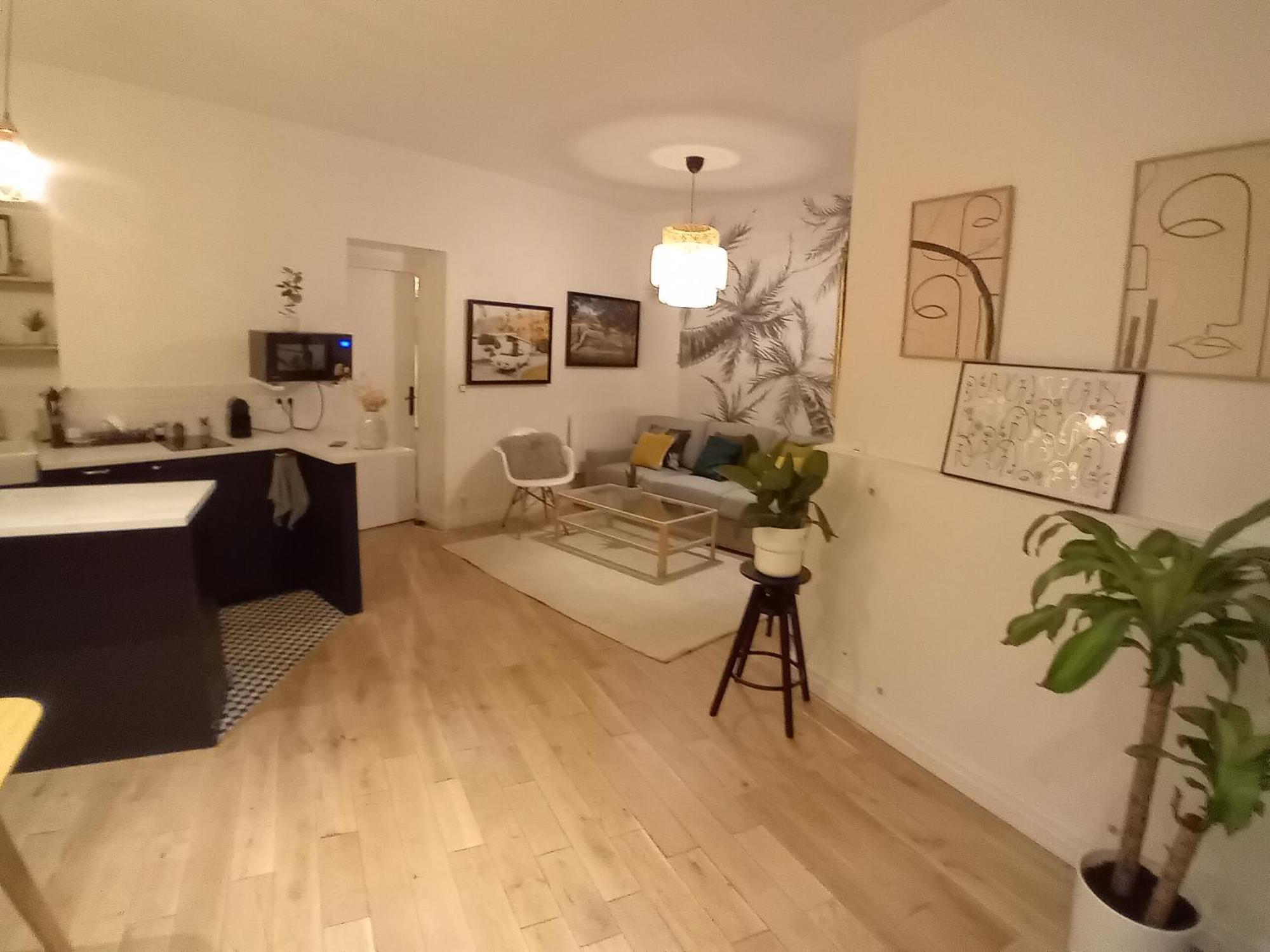Apartment Center 6eme ,gare Montparnasse 1 Minute,5 Minute Eiffel Tour And Louvre Meusm Paris