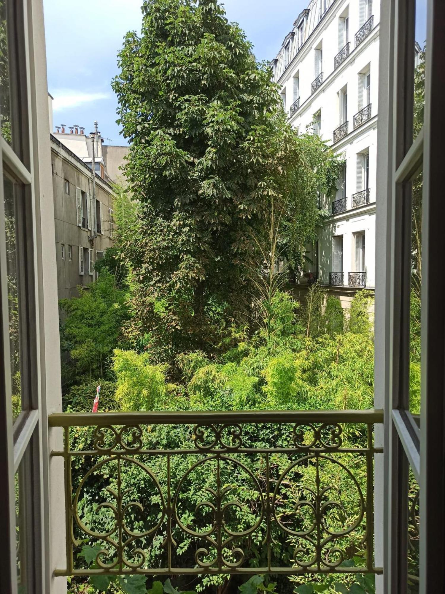 Maison d'hôtes D'hotes Calmes Sur Jardin Batignolles *