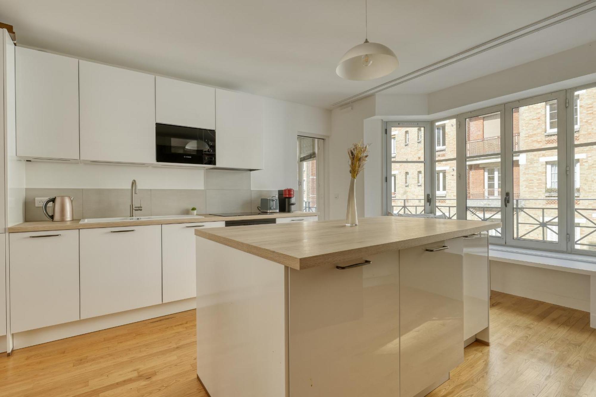 Superb Flat With Balcony - Near Notre-dame - 05 Paris